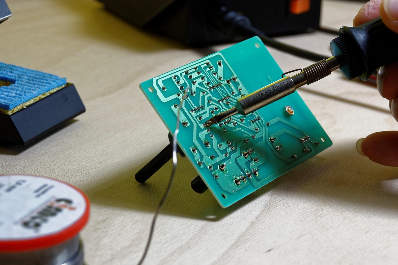 Zap, Solder, Smile: Portable Kits for DIYers